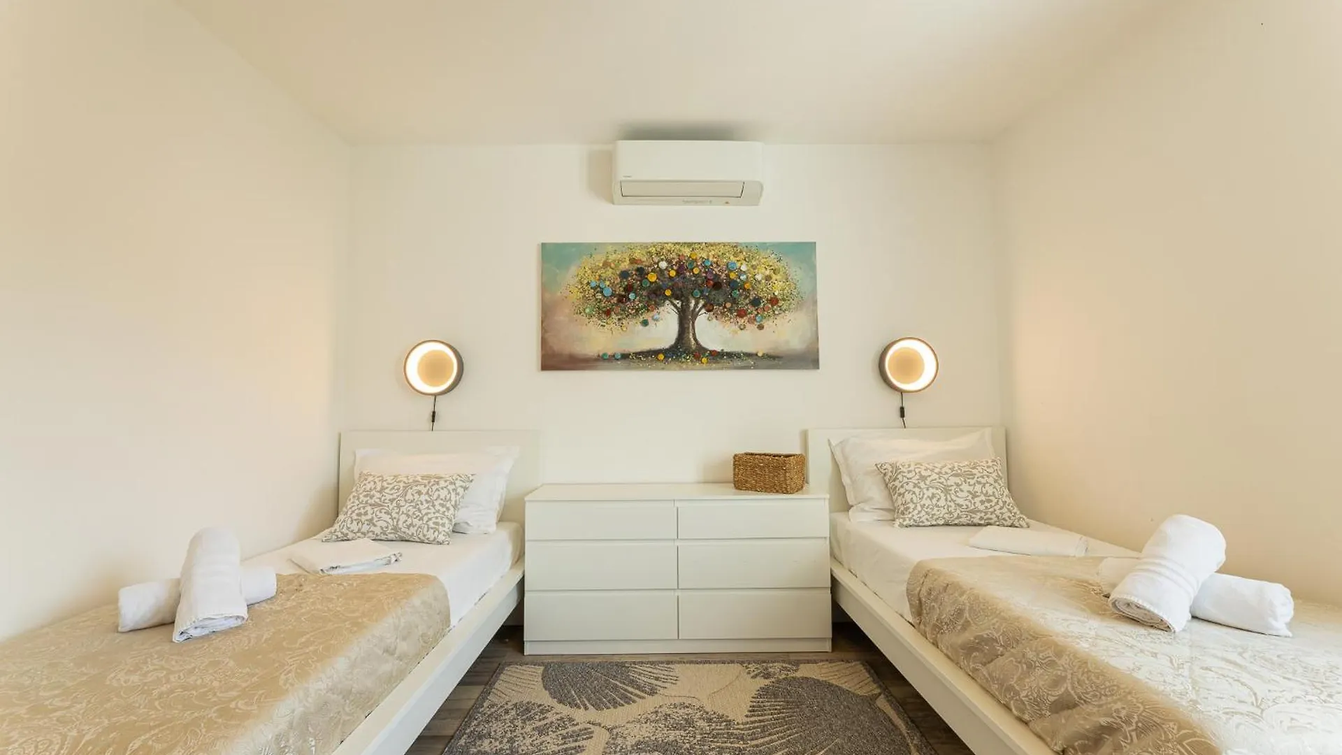 Split Horizon Penthouse - Premium Location And Panoramic Views Lejlighed