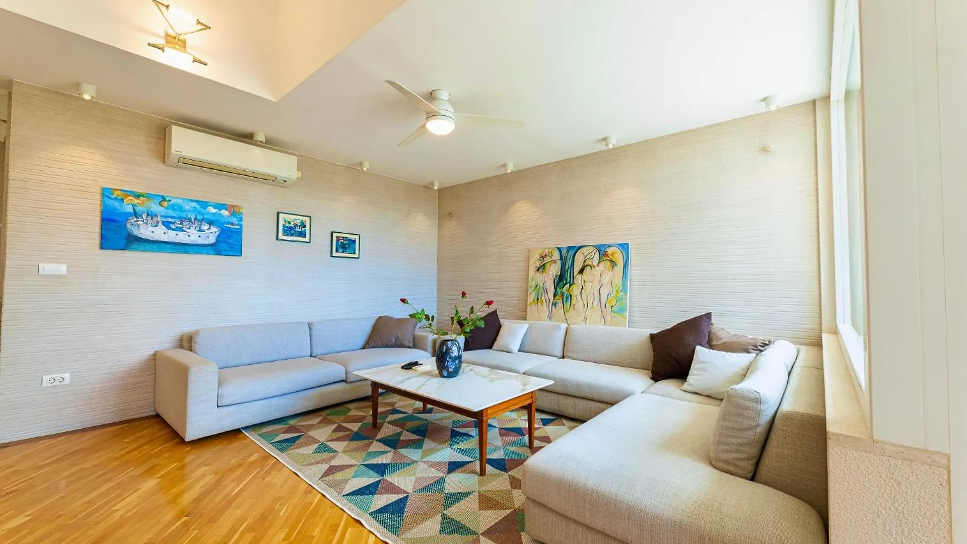 Split Horizon Penthouse - Premium Location And Panoramic Views Lejlighed
